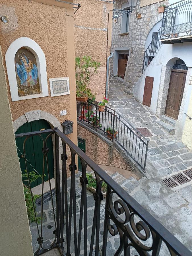 Casetta Nel Borgo Pianello Con Vista Panoramica Muro Lucano Exterior photo